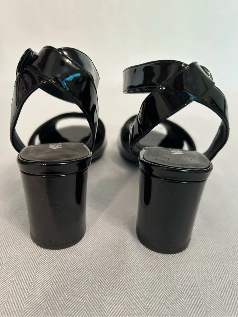 Vaneli Leah Black Patent Leather Block Heel Ankle Strap Sandals NIB